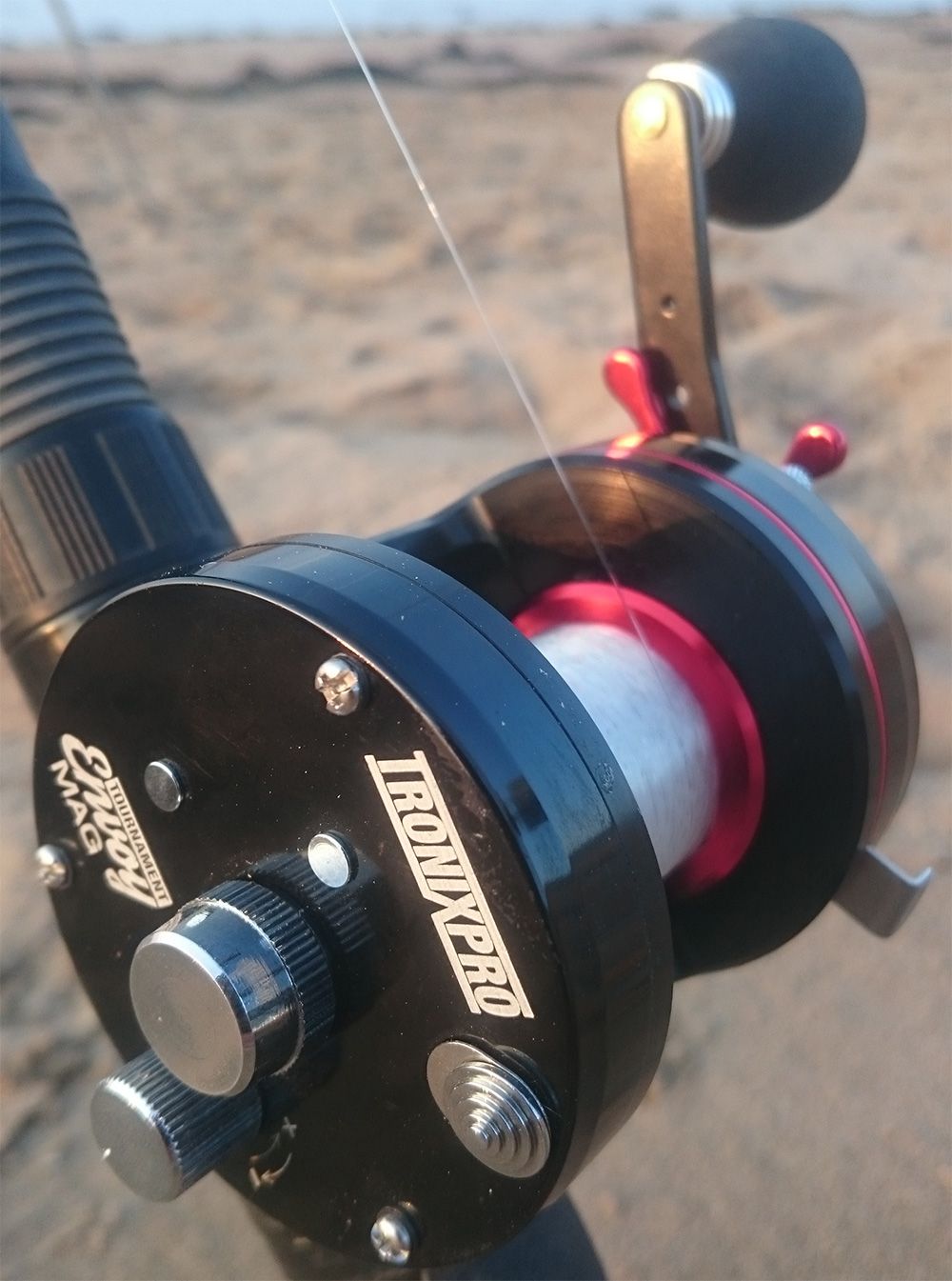 Tronix Pro Envoy Tournament Mag Beach Reel Right or Left Hand Wind SALE 