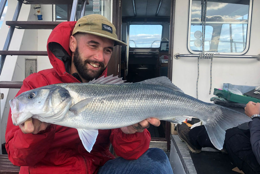 Boat Lure Fishing for Bass